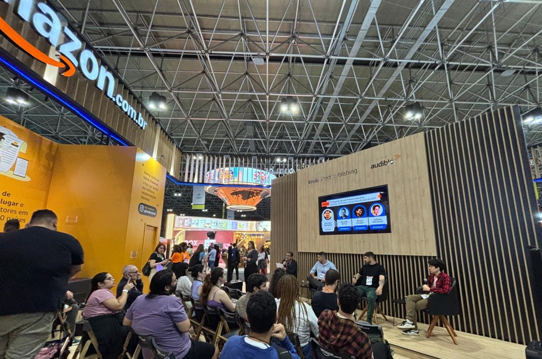 Curadoria de Programação | Bienal do Livro Estande Amazon